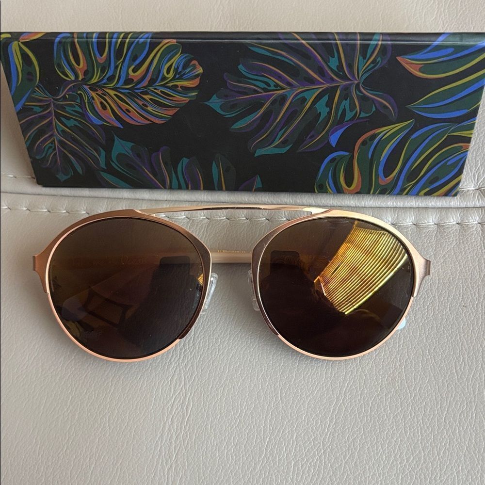 Reef “Take Me To The Ocean” Sunglasses